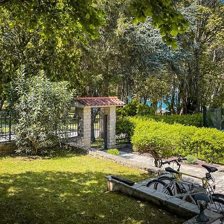 Holiday Home Sofia Пореч Екстериор снимка