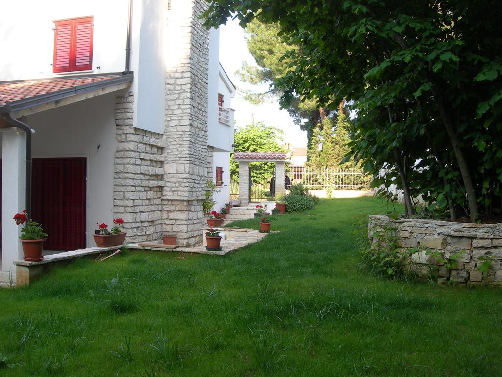 Holiday Home Sofia Пореч Стая снимка